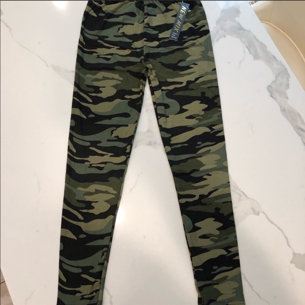 NWT New Mix Camo leggings - Picture 1 of 4